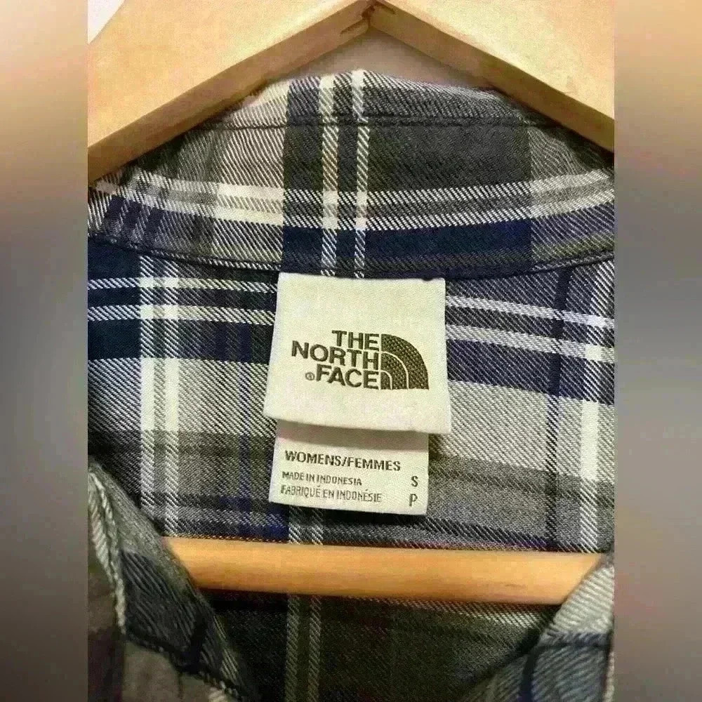 The North Face women’s flannel , sz small - Picture 5 of 7